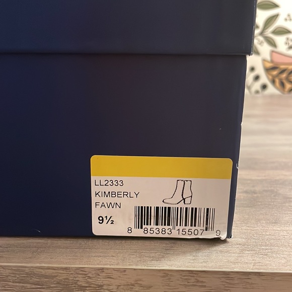 Splendid size 9.5 Kimberly boots in Fawn - Picture 7 of 7